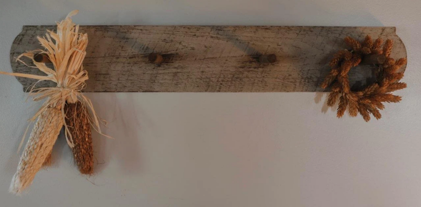 Primitive Farmhouse Peg Board Rack Colonial Tombstone Edge